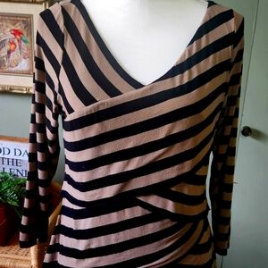 Vince Camuto top sz large